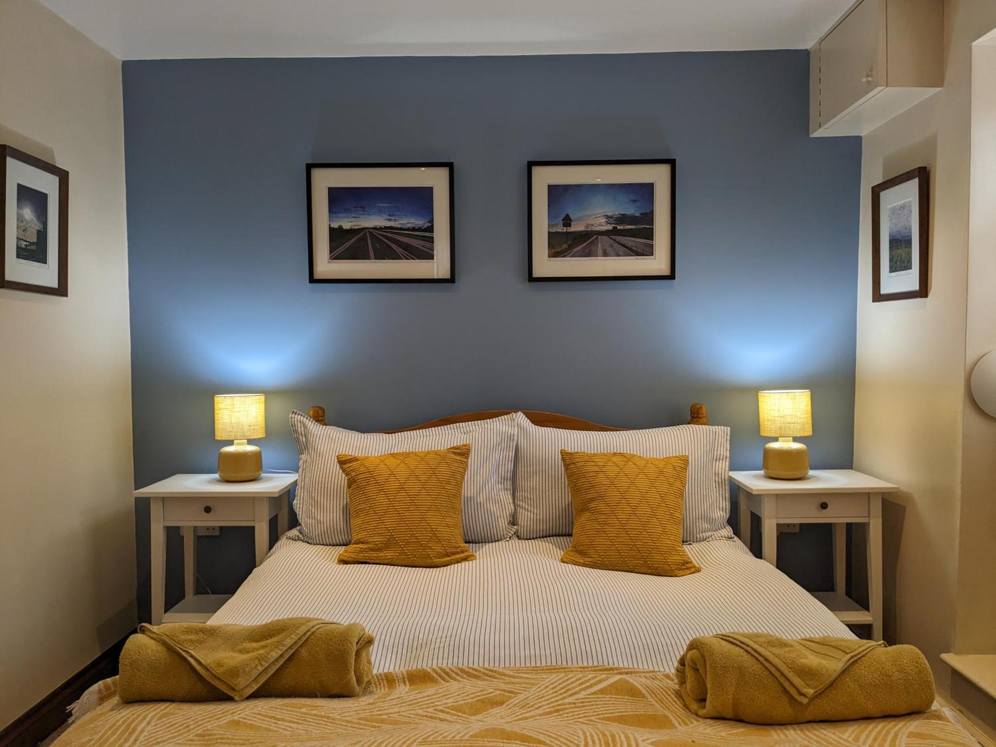 The Sty Villa Bridport Bagian luar foto